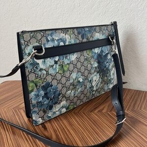 Gucci Blue and Green Crossbody Bag with Signature Style